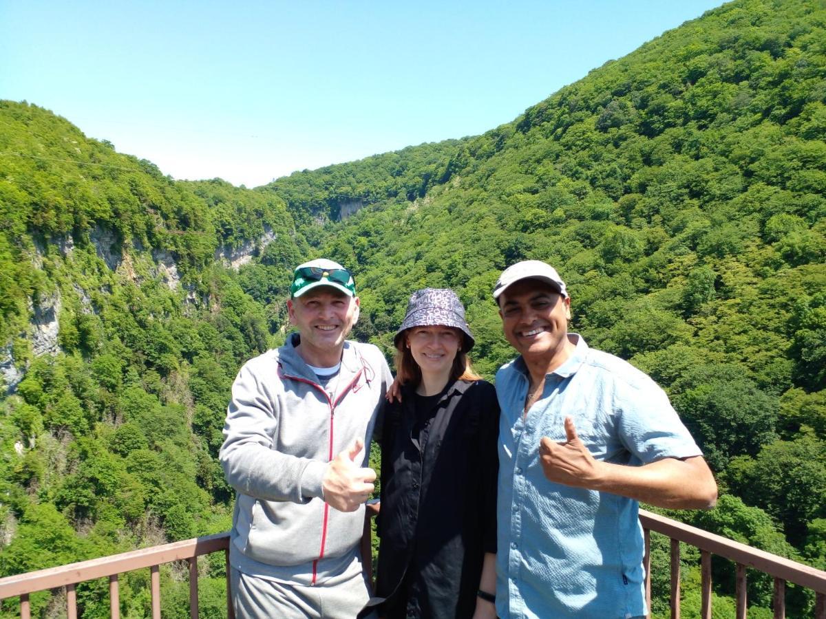 Giorgi'S Homestay คูทายสิ ภายนอก รูปภาพ