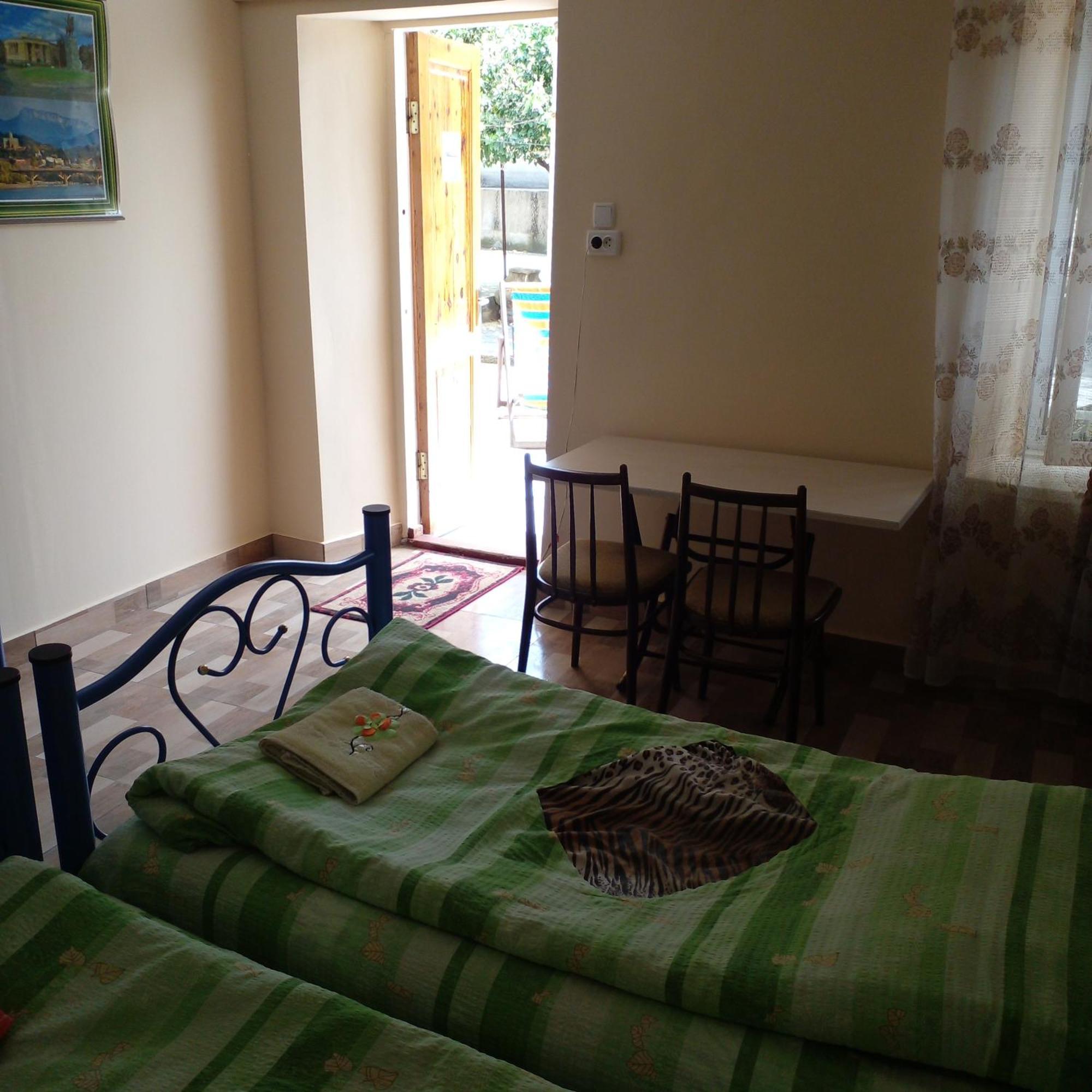 Giorgi'S Homestay คูทายสิ ภายนอก รูปภาพ