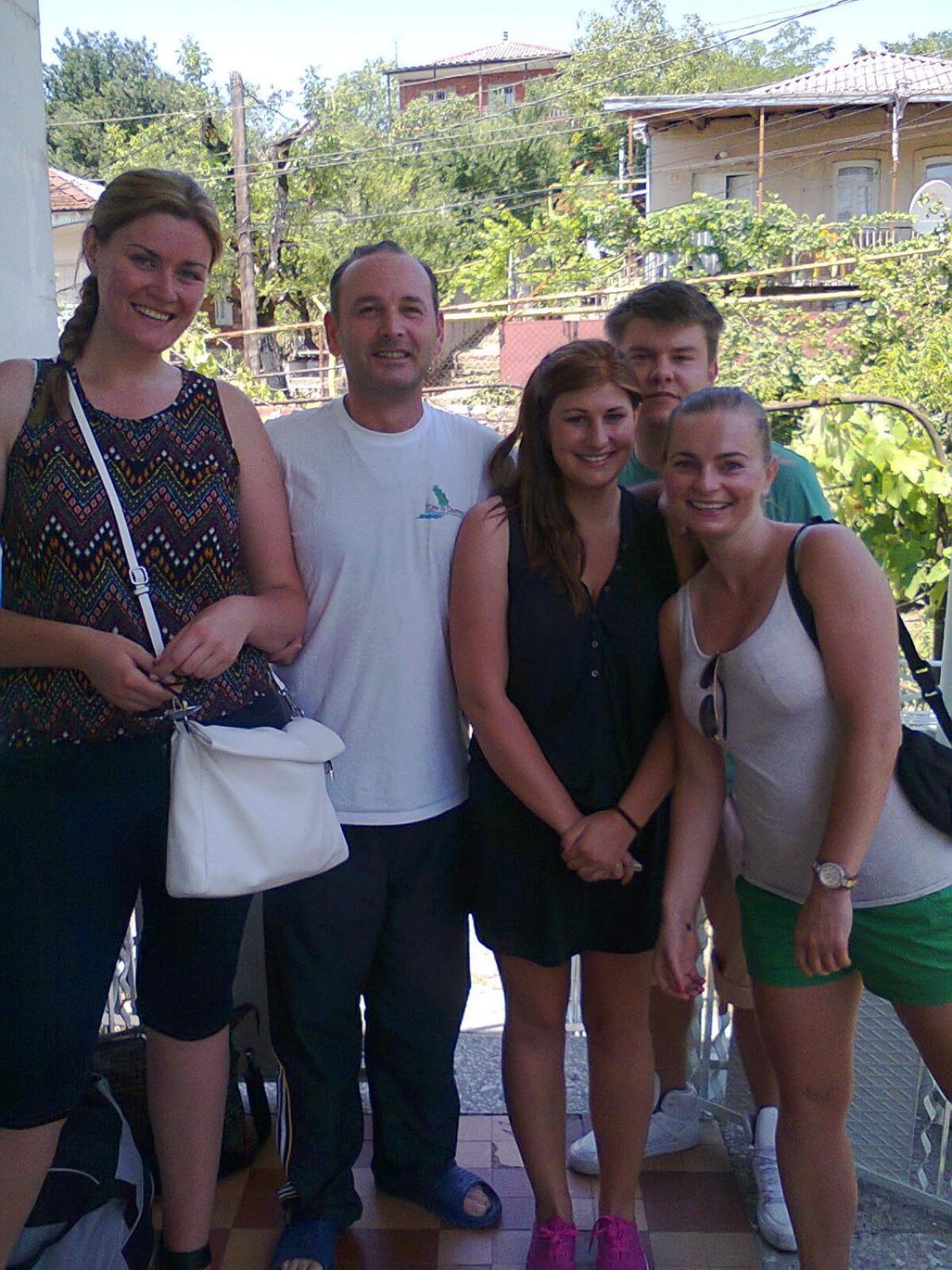 Giorgi'S Homestay คูทายสิ ภายนอก รูปภาพ