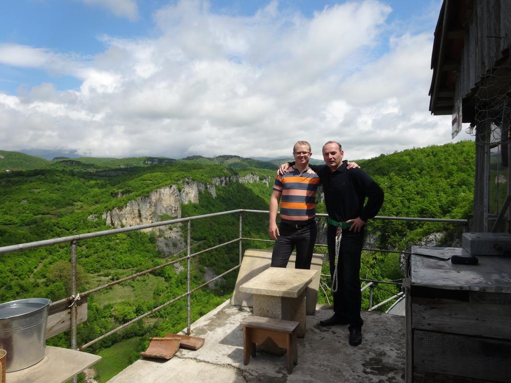 Giorgi'S Homestay คูทายสิ ภายนอก รูปภาพ
