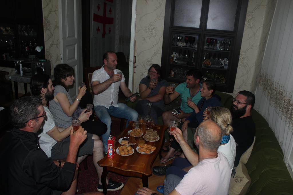 Giorgi'S Homestay คูทายสิ ภายนอก รูปภาพ