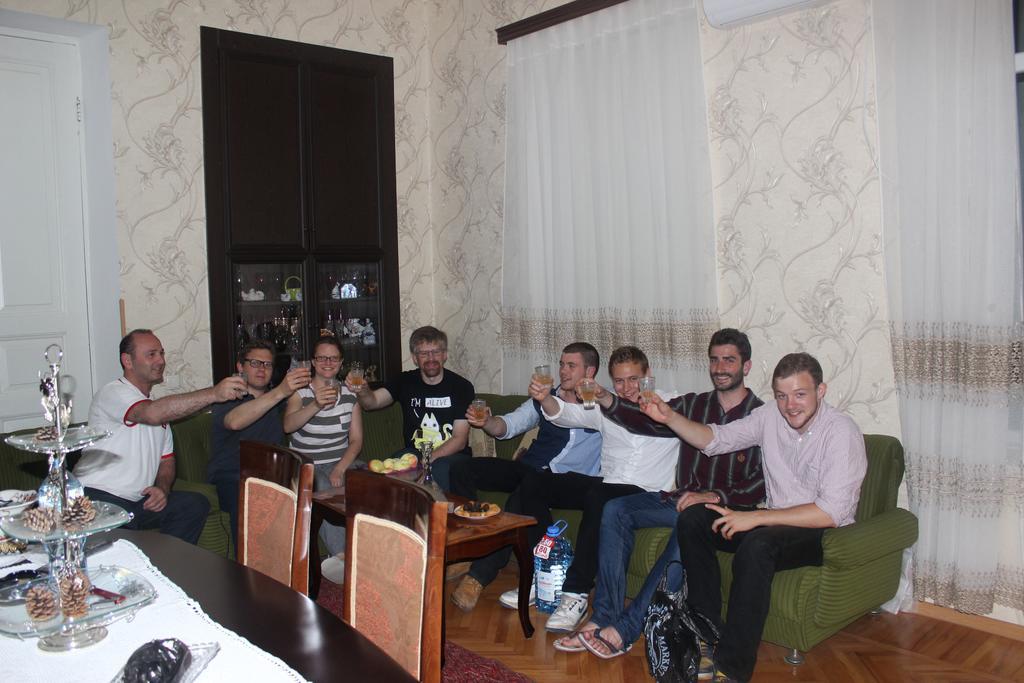 Giorgi'S Homestay คูทายสิ ภายนอก รูปภาพ