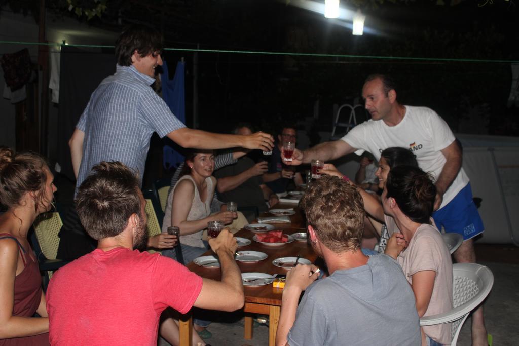 Giorgi'S Homestay คูทายสิ ภายนอก รูปภาพ