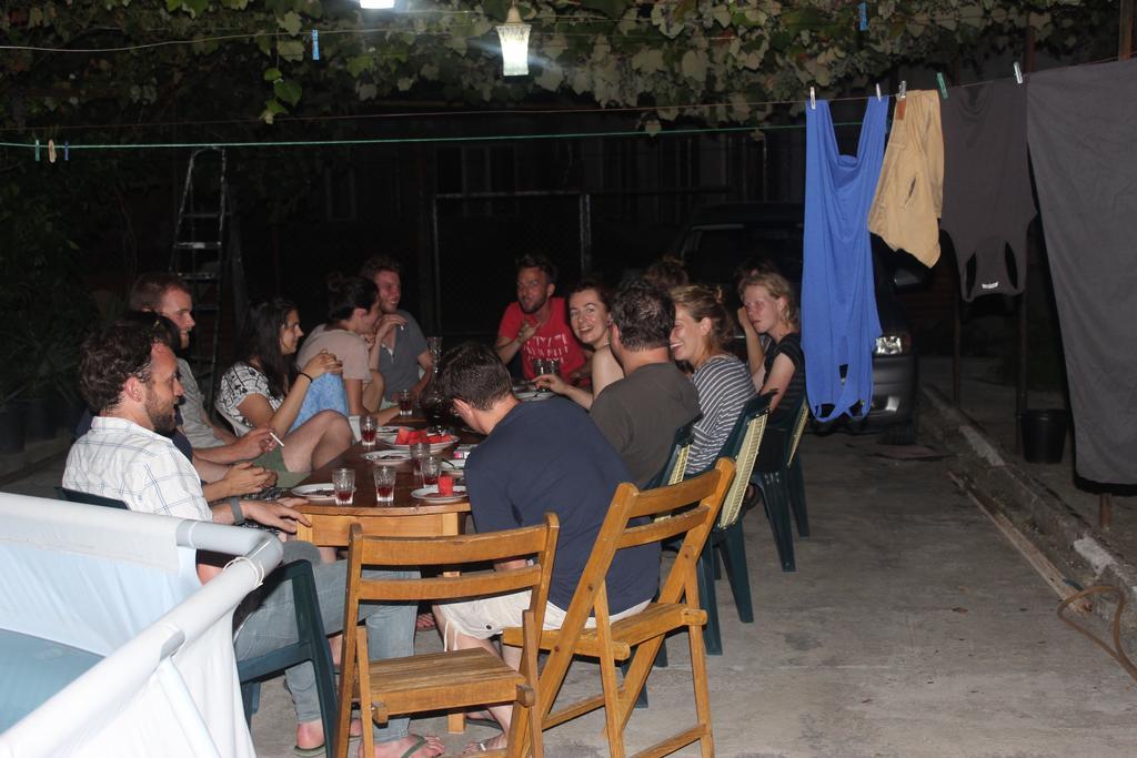 Giorgi'S Homestay คูทายสิ ภายนอก รูปภาพ