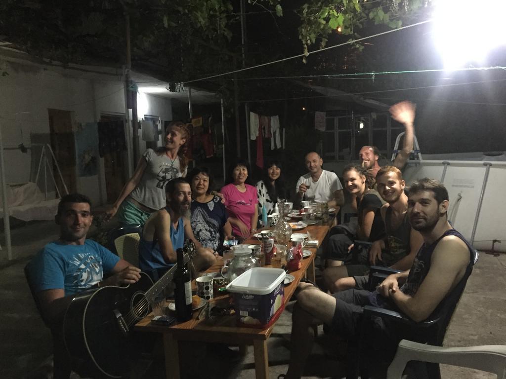Giorgi'S Homestay คูทายสิ ภายนอก รูปภาพ