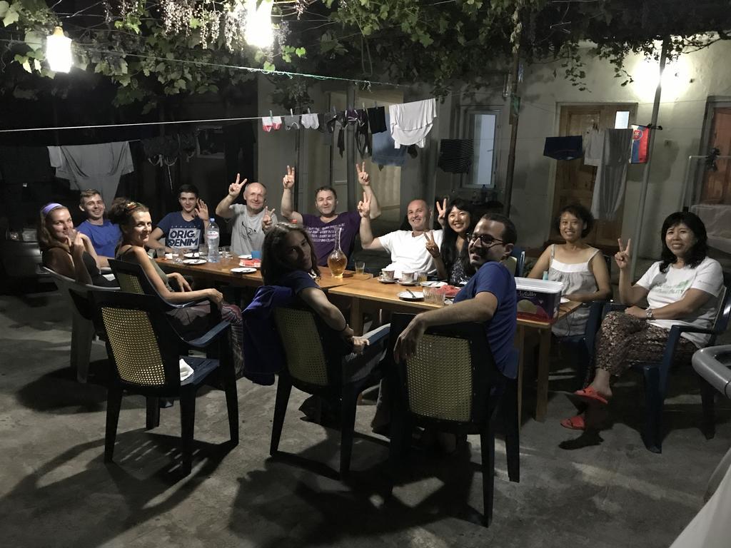 Giorgi'S Homestay คูทายสิ ภายนอก รูปภาพ