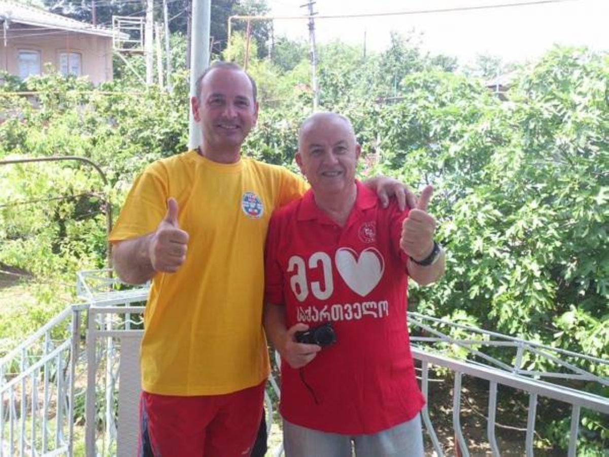 Giorgi'S Homestay คูทายสิ ภายนอก รูปภาพ