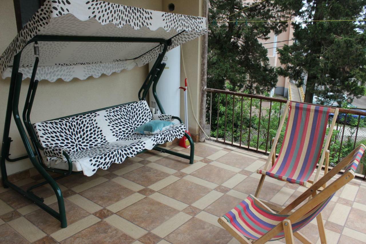 Giorgi'S Homestay คูทายสิ ภายนอก รูปภาพ