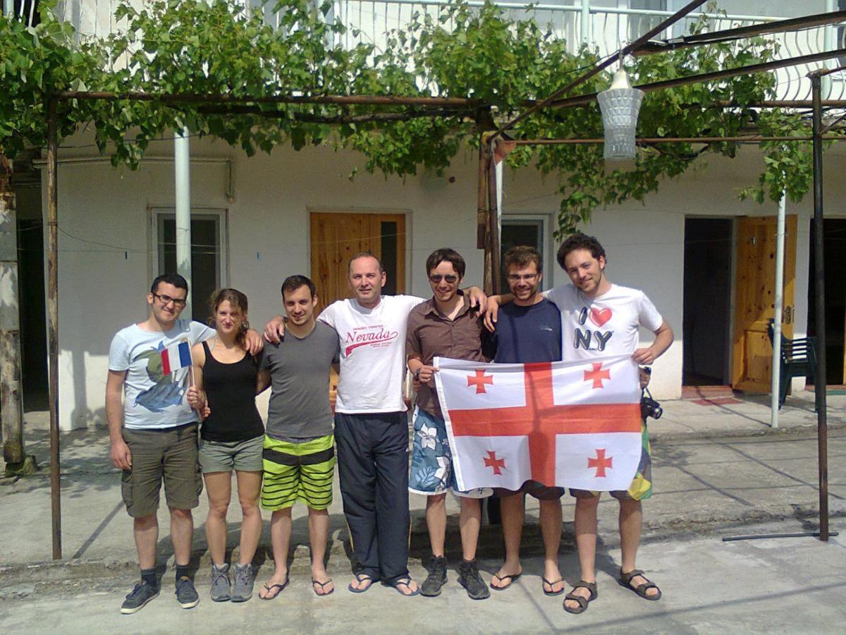 Giorgi'S Homestay คูทายสิ ภายนอก รูปภาพ